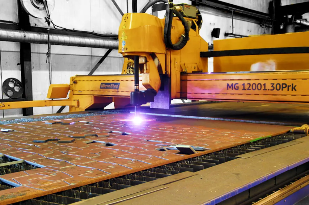 Focus op dikker plaatmateriaal met de MicroStep EasyCut 7
