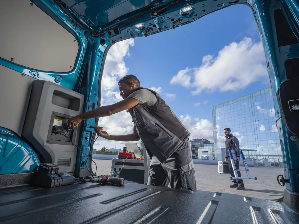 Ford Transit Custom PHEV Pro Power Onboard