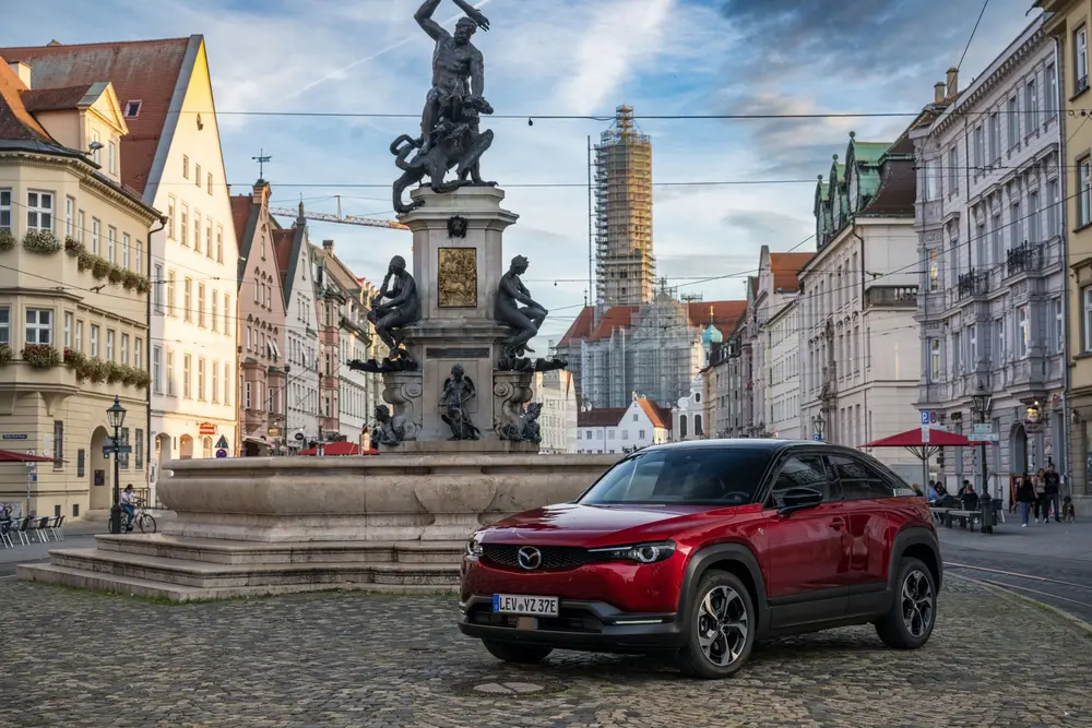 Rijtest Mazda MX-30 e-SkyActiv R-EV