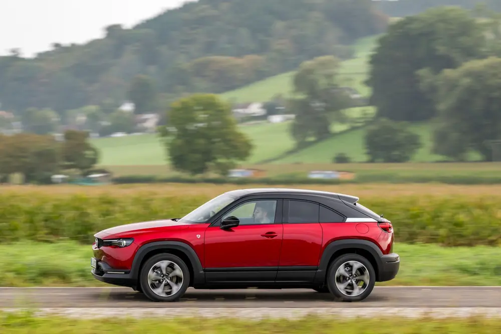 Rijtest Mazda MX-30 e-SkyActiv R-EV 1