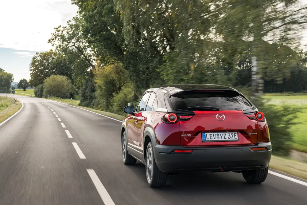 Rijtest Mazda MX-30 e-SkyActiv R-EV 3