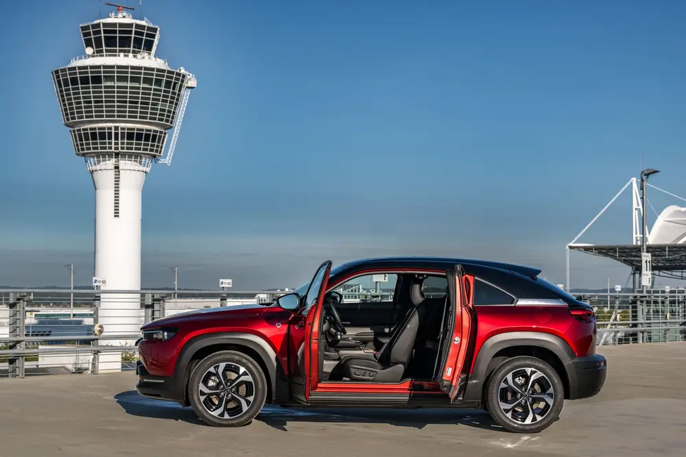 Rijtest Mazda MX-30 e-SkyActiv R-EV 4