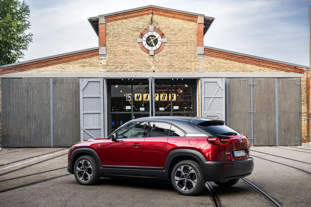 Rijtest Mazda MX-30 e-SkyActiv R-EV 9