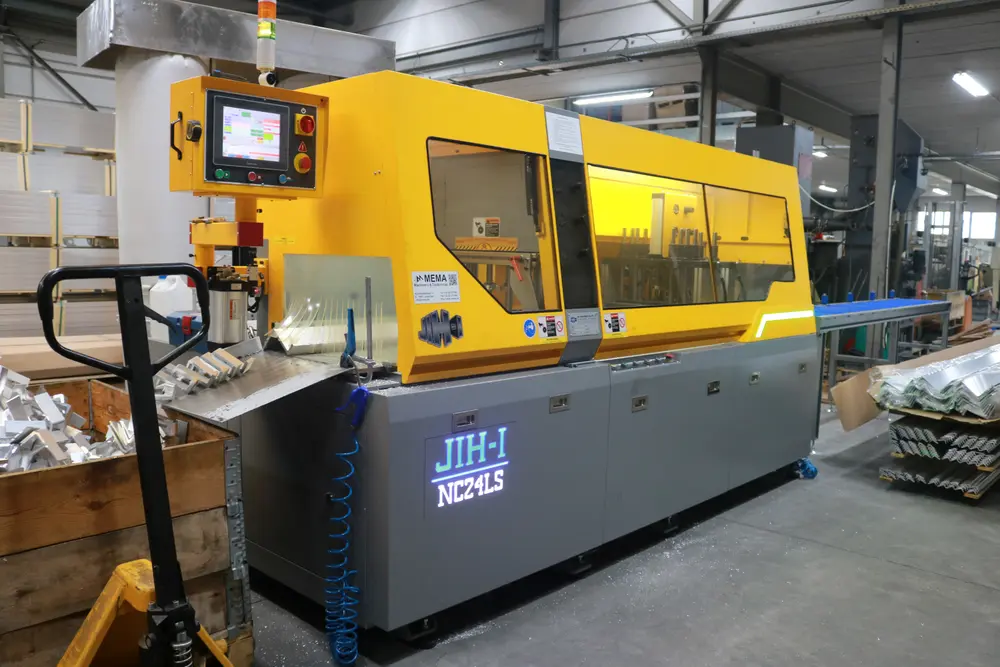 Nieuwe zaagmachine JIH-I NC24LS