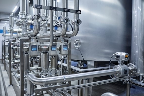 de installatie van de gepaste procesinstrumenten op de juiste plaatsen