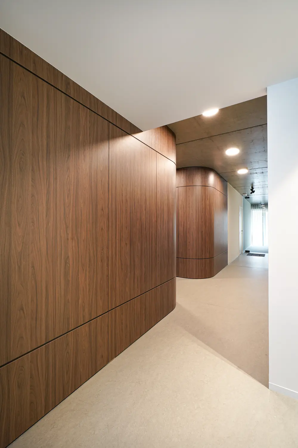 Zijaanzicht wanden Van Oerle