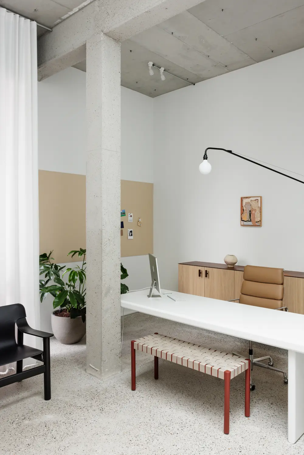 Offcier bureau zijkant dokter