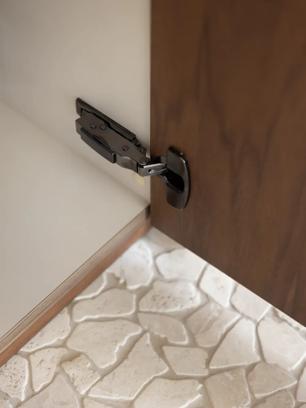 Frako detail scharnier + vloer