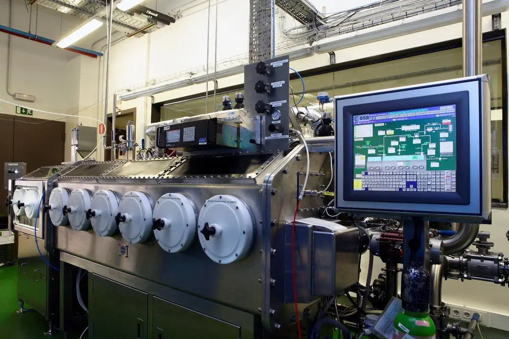 Rats are the crew in the MELiSSA Pilot Plant