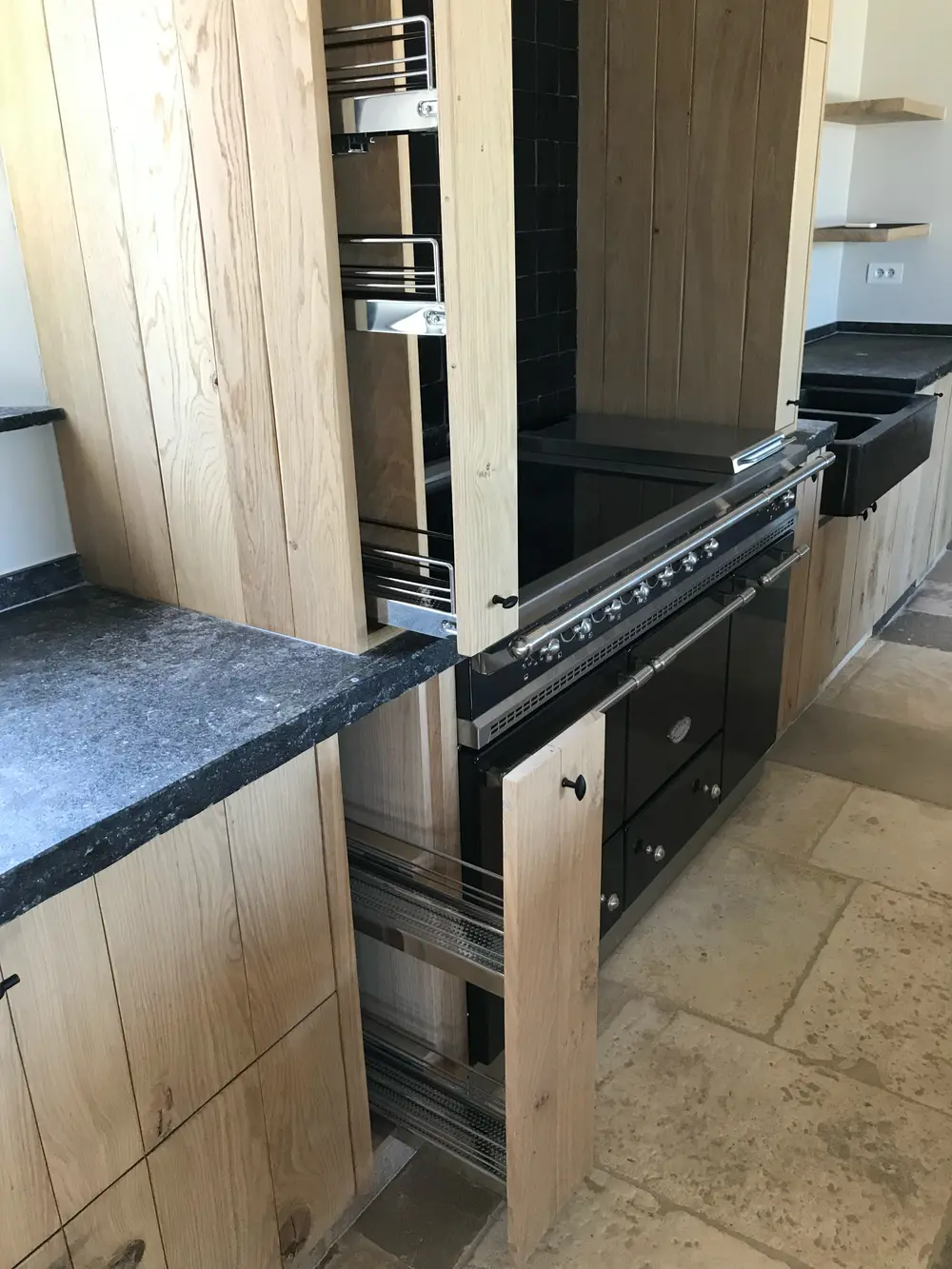 Popelier detail kasten keuken