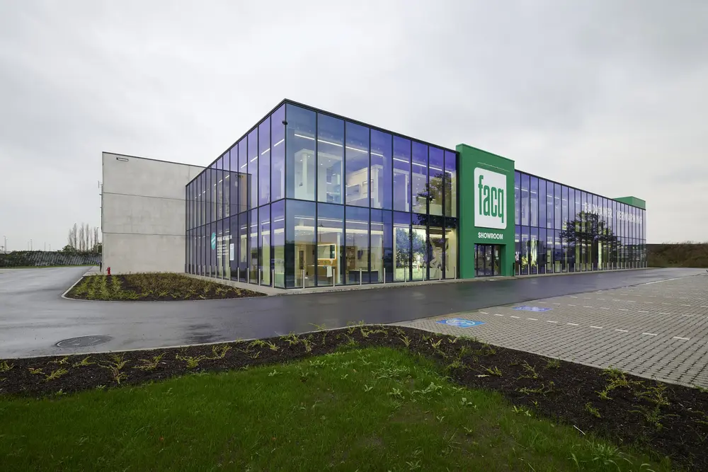 OUVERTURE DU 17ÈME SHOWROOM FACQ À GEEL