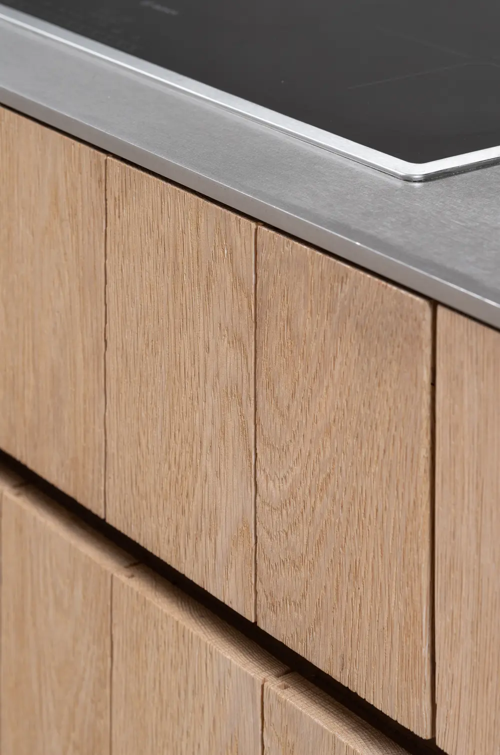 Loncke detail houtwerk inox