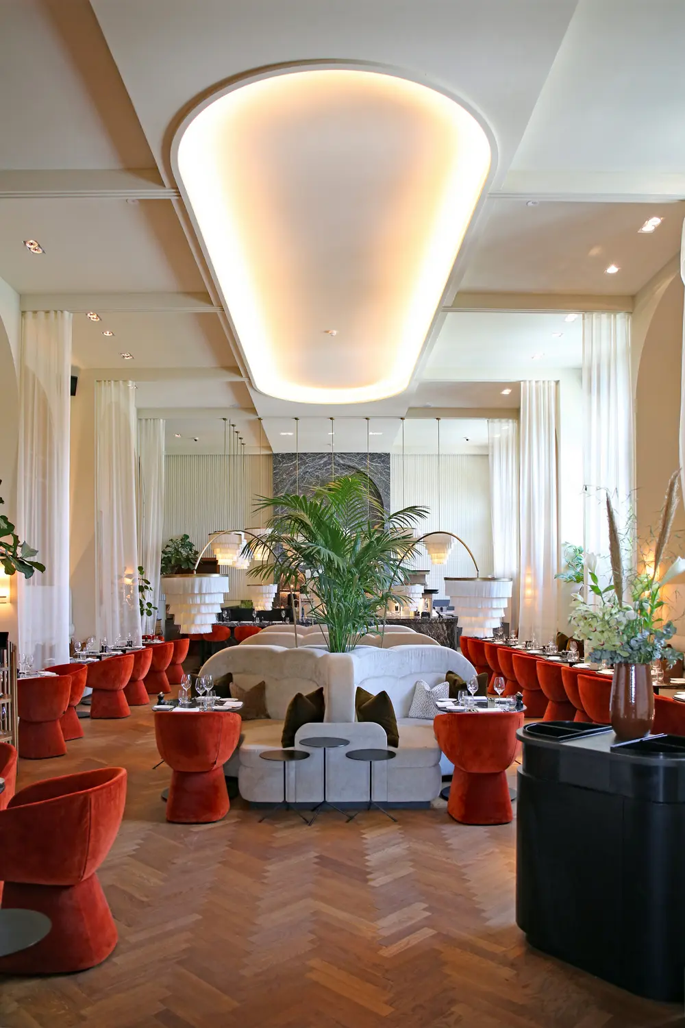 Van Overveld zaal Madonna