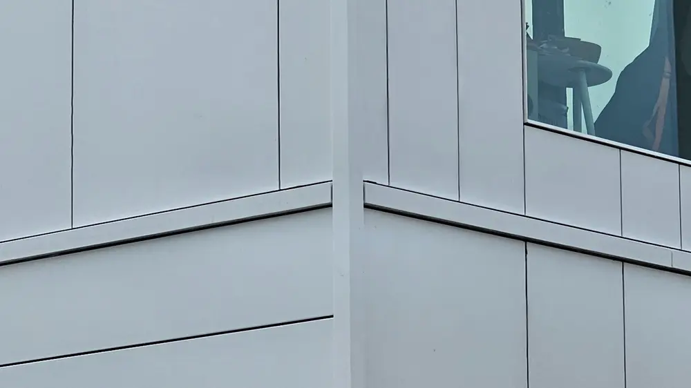 Van Holder detail Himacs