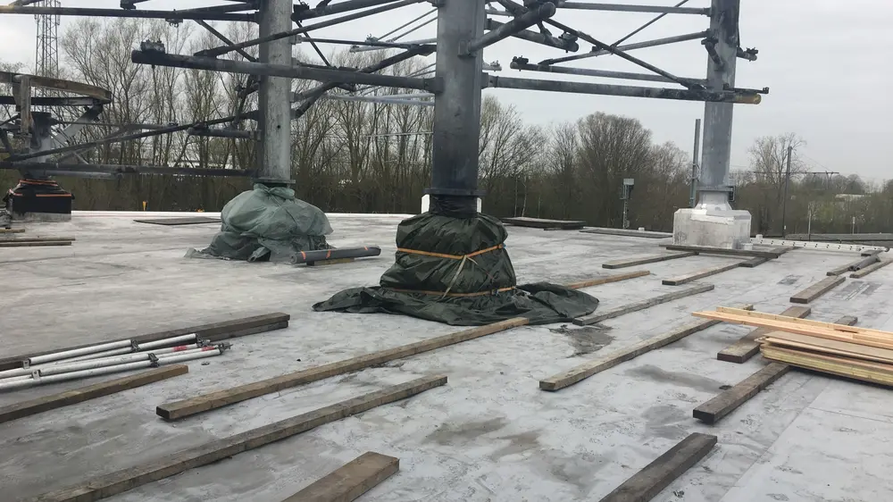 Renolit beschadiging dakbaan