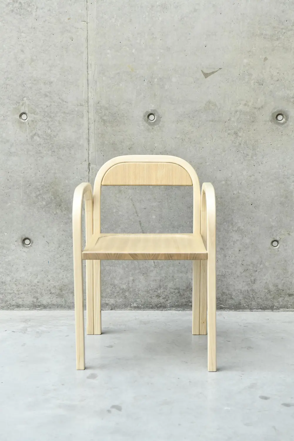 Bend Chair 3 vooraanzicht