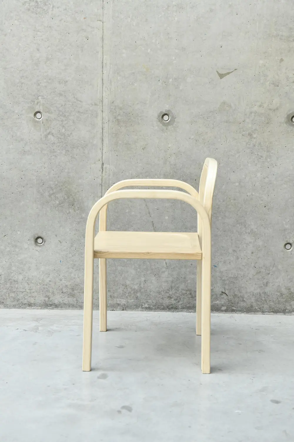 Bend Chair 3 zijaanzicht links