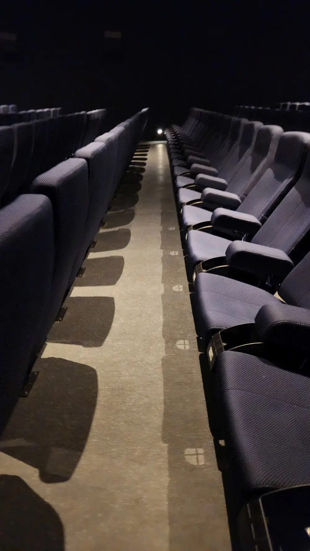stoelen cinemazaal