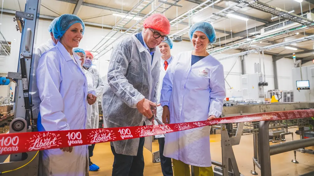 prins Laurent opent nieuwe lijn