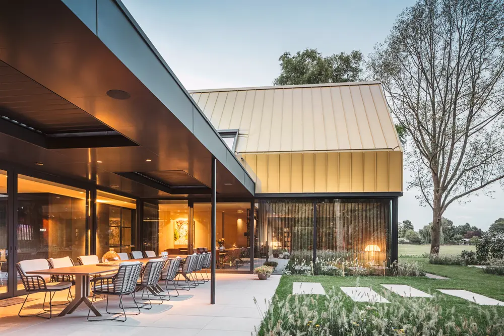 verfijnd met aluminium prefa