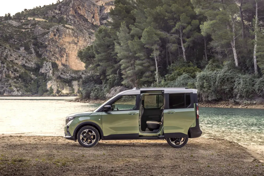 Nieuwe Ford Tourneo Courier 1