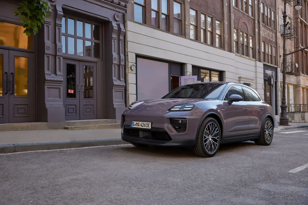 New Porsche Macan 4 & Macan Turbo 1