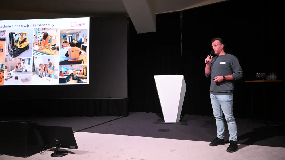 Unilin The Dive Bart Den Tijn