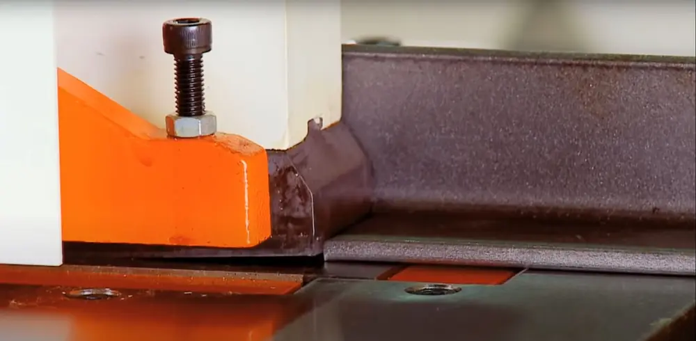 IW-45K ponsknipmachine uithoekfunctie