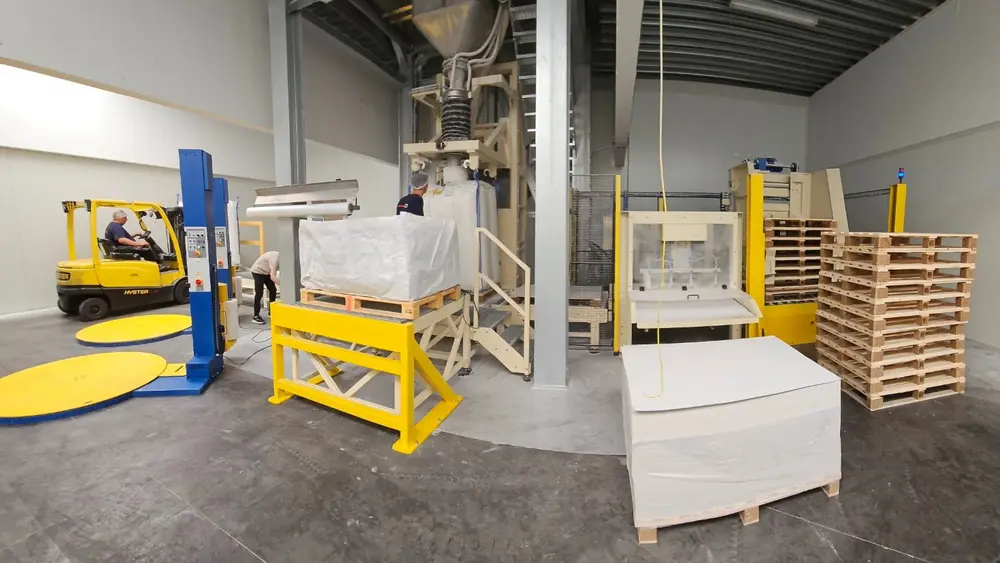Robbe Industries ontwikkelde en installeerde een complete lijn voor het afvullen van zetmeel in bigbags