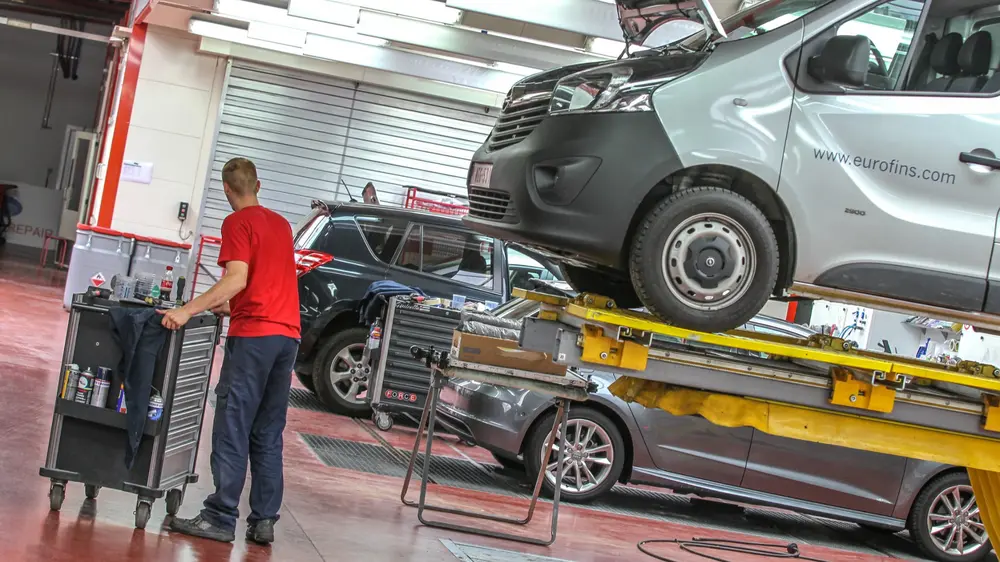 EV\'s onderhoud garage elektrische voertuigen