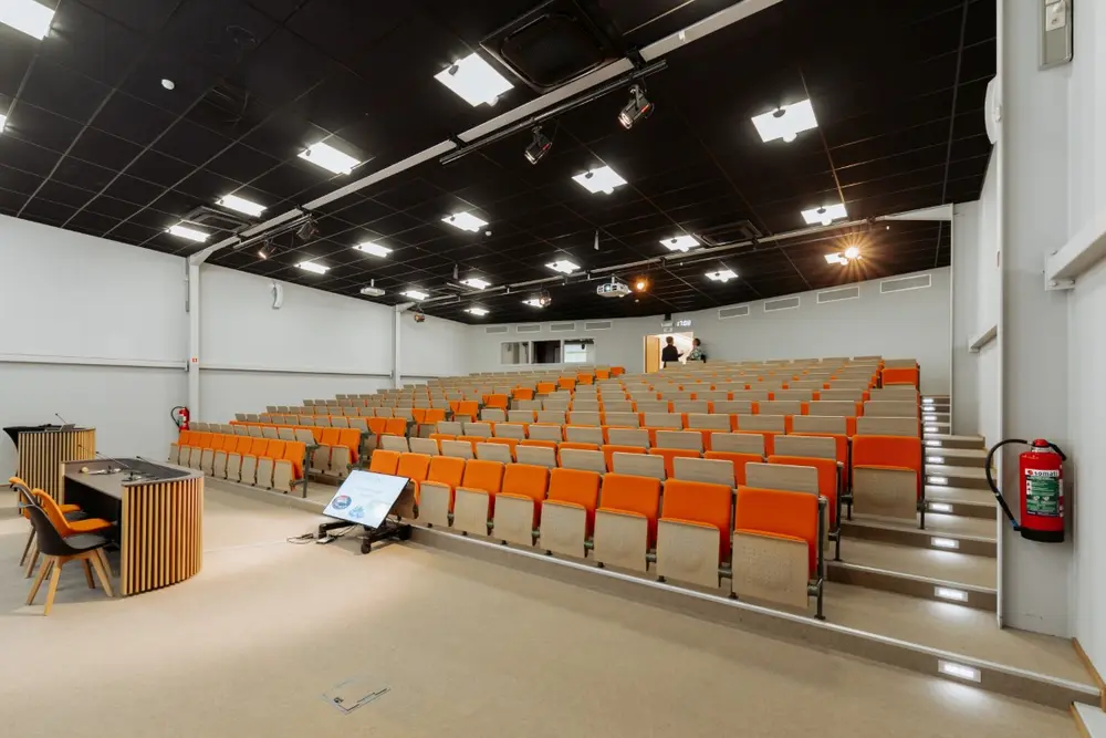 qubiz auditorium zitplaatsen audio