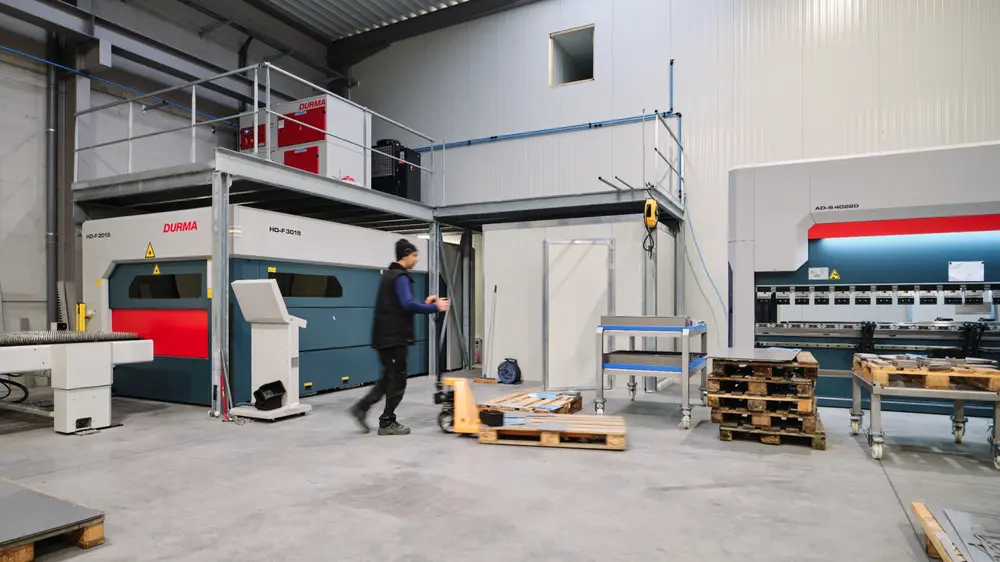 Lasersnijmachine plooibank D-ENSO machinebouwer
