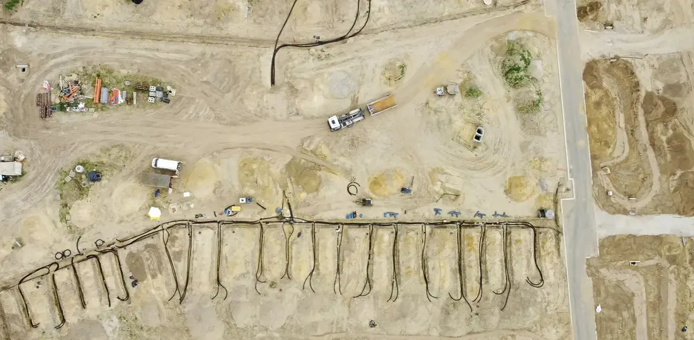 Luchtfoto van de site