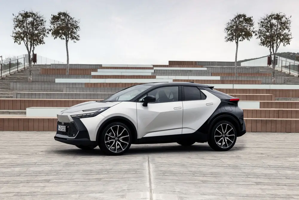 Rijtest Toyota C-HR HEV 2.0 2WD GR Sport 2