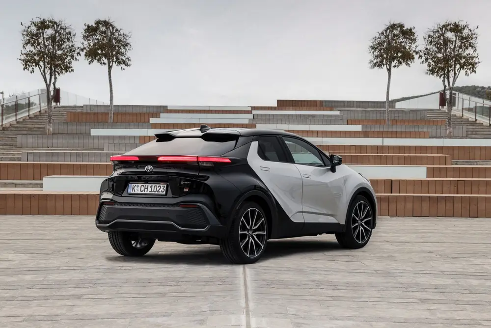 Rijtest Toyota C-HR HEV 2.0 2WD GR Sport 5