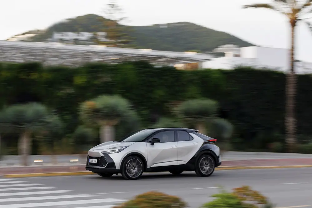 Rijtest Toyota C-HR HEV 2.0 2WD GR Sport 11
