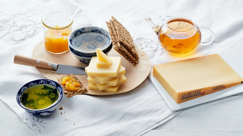 De Zwitserse Gruyère combineren met warme theesoorten zorgen voor een andere smaakbeleving. ©Switzerland Cheese Marketing
