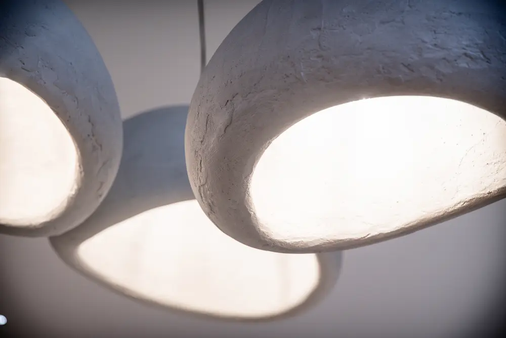 Lampen in Claystuc als detail