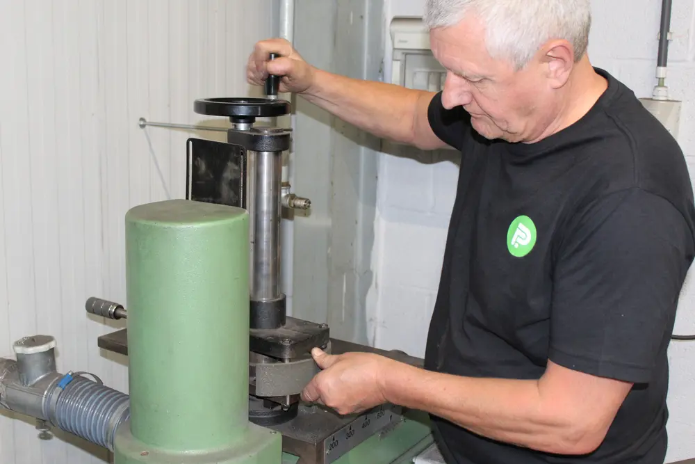 De werkplaats van PartsPoint Vilvoorde is goed uitgerust om een waaier aan diensten te kunnen biedenDe werkplaats van PartsPoint Vilvoorde is goed uitgerust om een waaier aan diensten te kunnen bieden