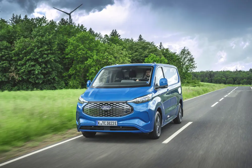 Rijtest Ford Pro E-Transit Custom 1