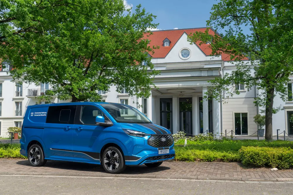 Rijtest Ford Pro E-Transit Custom 13