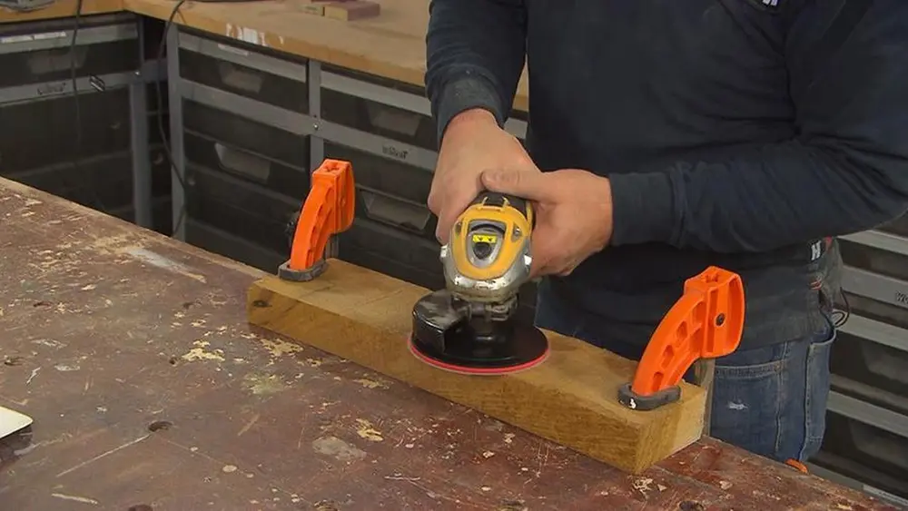 schuren met haakse slijper