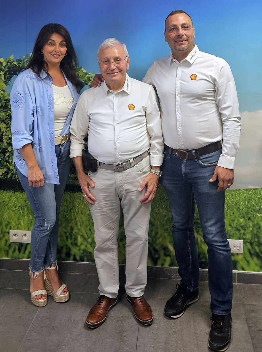 Françoise Giaccone, bedrijfsleider van l'Universelle sa, Salvatore Giaccone, oprichter van l'Universelle sa en Pascal Giaccone, managing director van l'Universelle sa