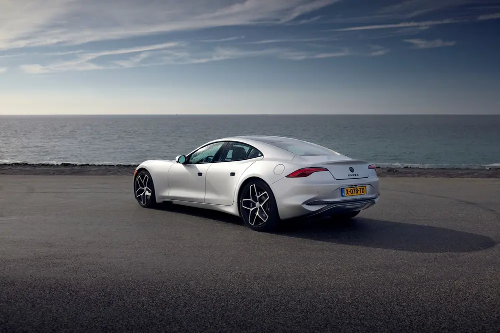 Karma Revero achter