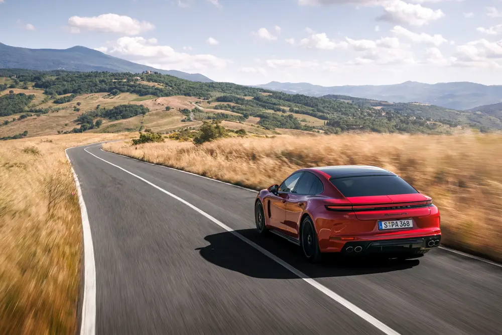 Porsche Panamera GTS (rood)