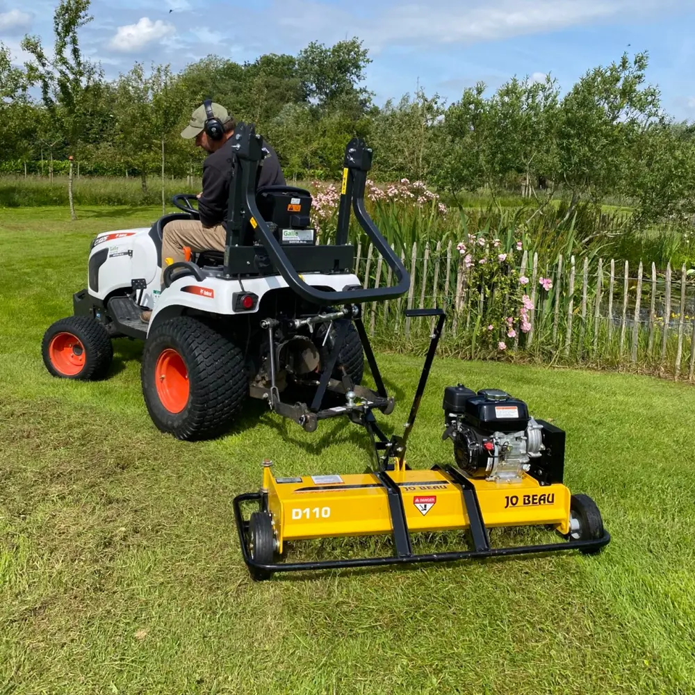 Jo Beau getrokken verticuteermachine D110 