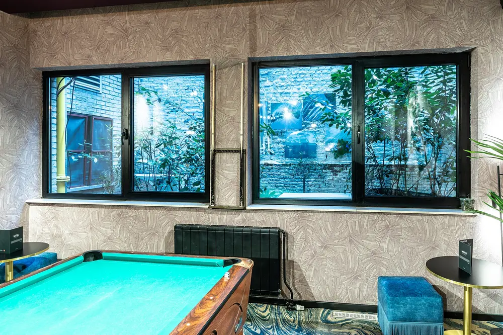 De serie DA-77 EI onderlijnt het design van de interieurs.