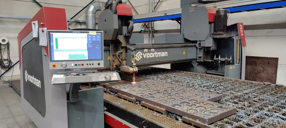 onze brand, boor en freesmachine in actie