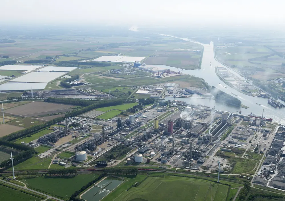 Yara Sluiskil luchtfoto van de productiesite