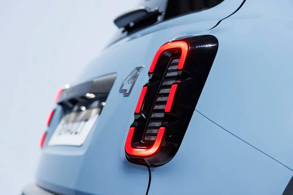 Renault 4 E-Tech: puur elektrische retrofuturist 5